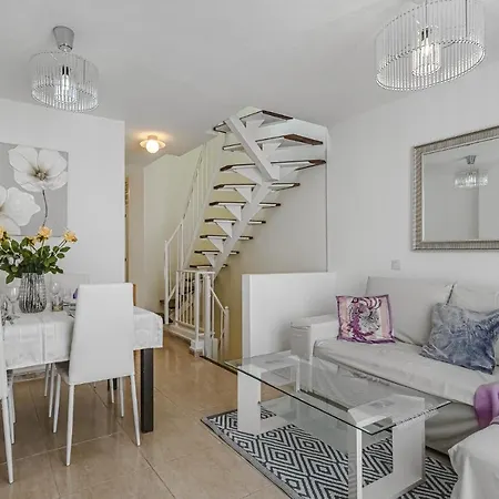 Penthouse With Ocean View Lägenhet *
